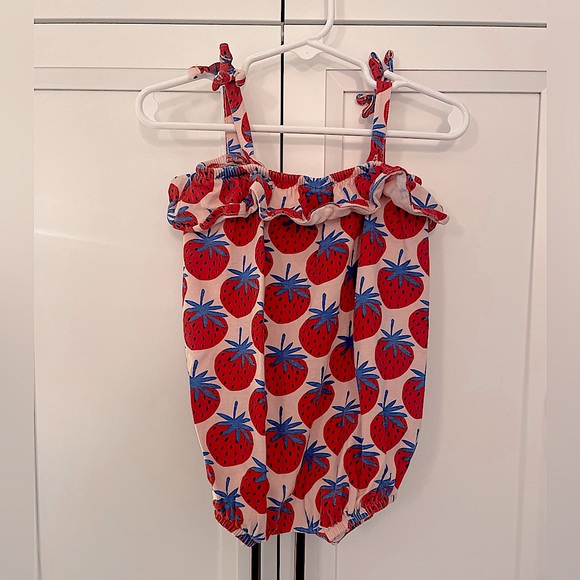 Hanna Anderson Baby Girl Strawberry Print Romper - Picture 2 of 4